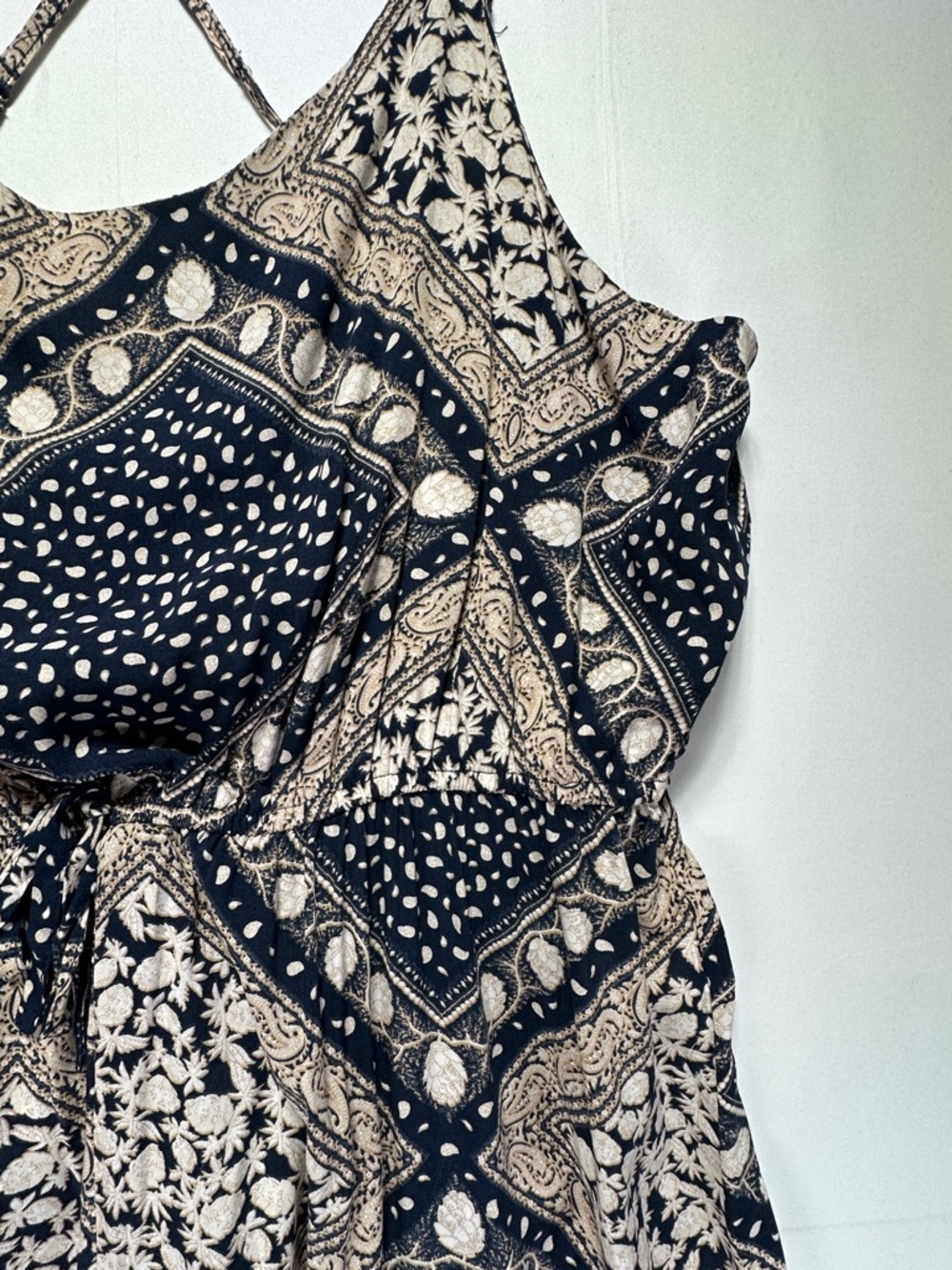 Hayden Los Angeles Bandana Print Jumpsuit Wide Leg Cross Back Rayon Festival 2XL - Picture 3 of 5